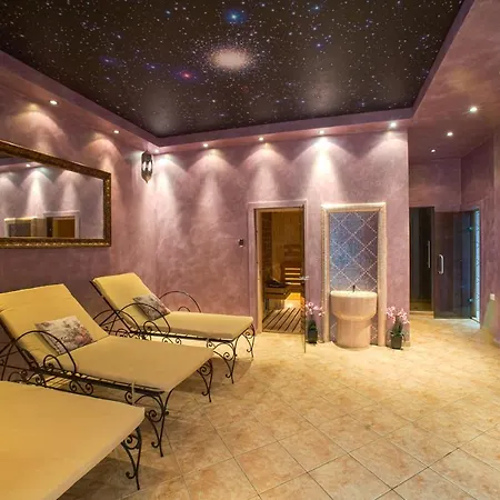 Izida Palace Apart-hotel