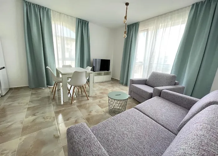 Izida Palace Aparthotel Sunny Beach