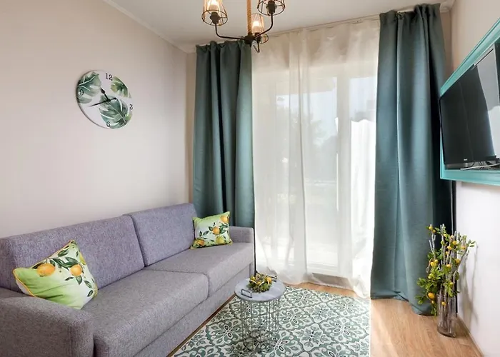 Izida Palace מלון דירות