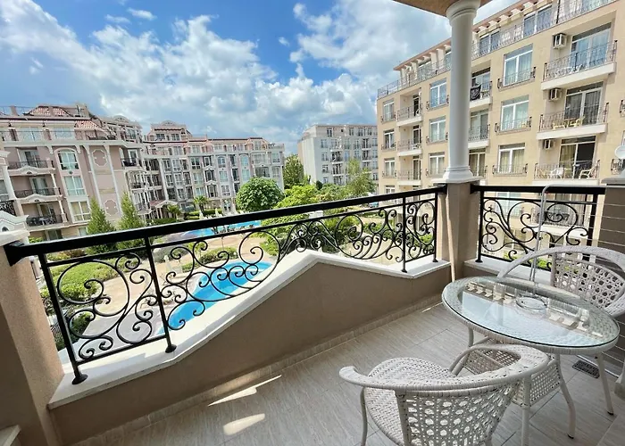 Izida Palace סאני ביץ'