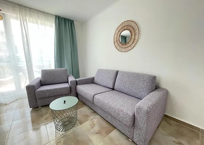 Izida Palace סאני ביץ'