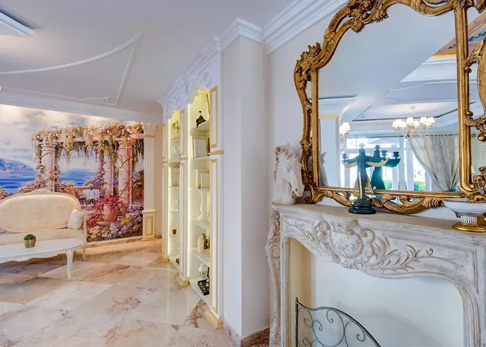 Izida Palace Napospart