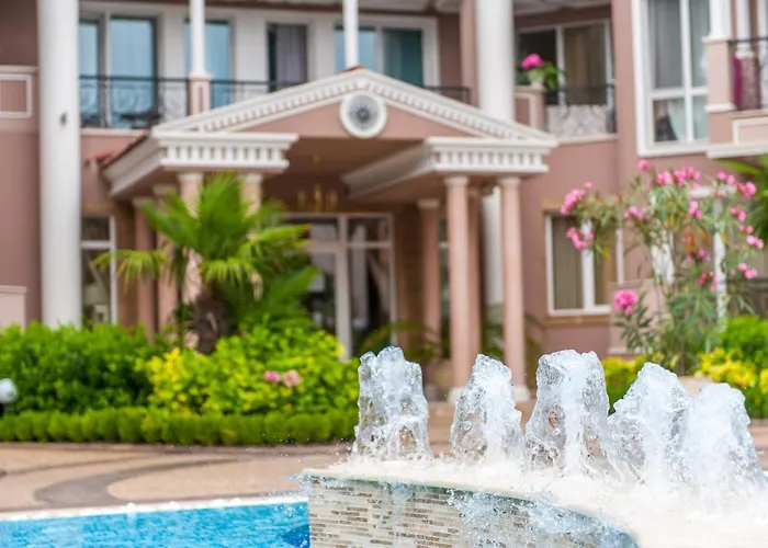 Izida Palace Apartmanhotel 3*