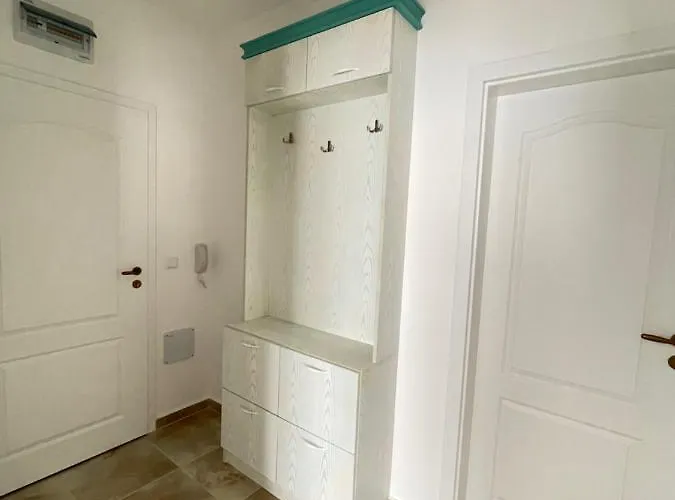 Apartmanhotel Izida Palace 3*